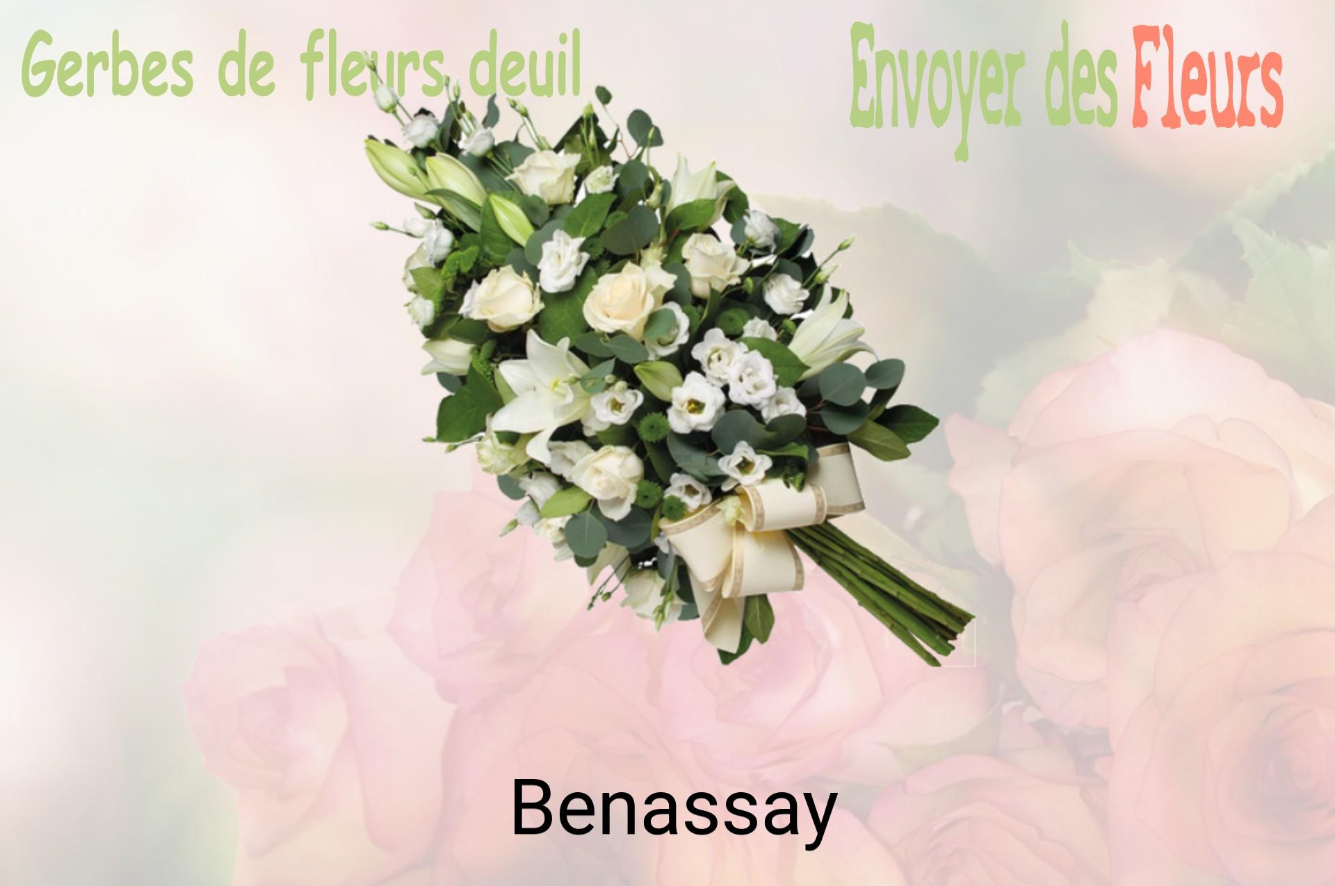 Gerbe de fleurs de deuil livrée à Benassay